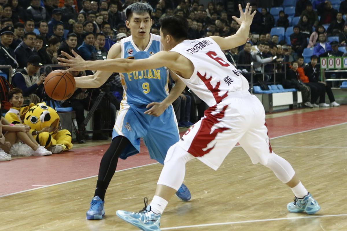 福建男篮惊险取胜，延续连胜势头的简单介绍