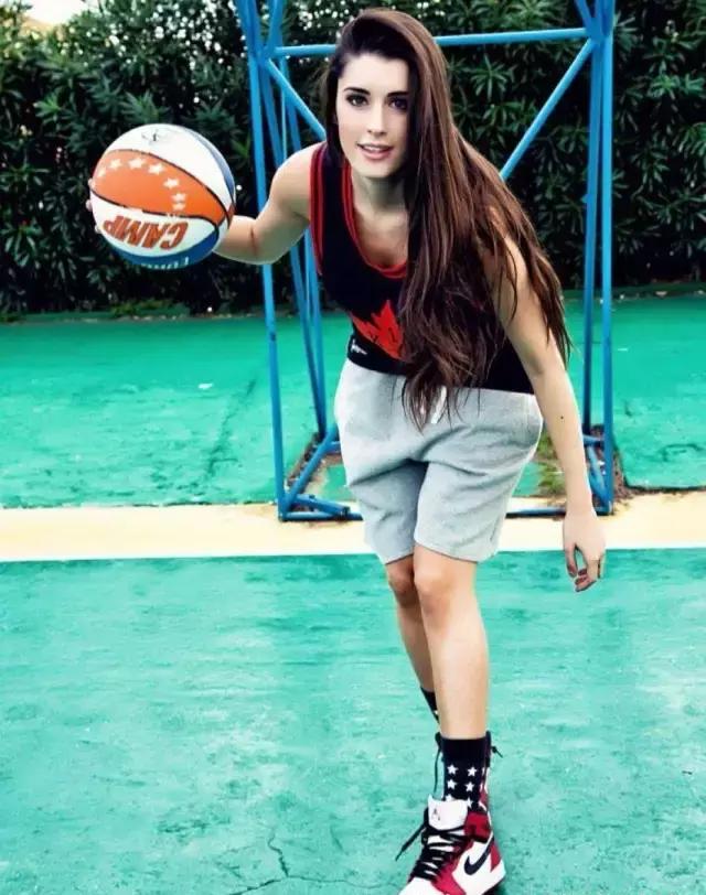 包含女子篮球锦标赛收官“篮球女神”脱颖而出的词条 包含女子篮球锦标赛收官“篮球女神”脱颖而出的词条