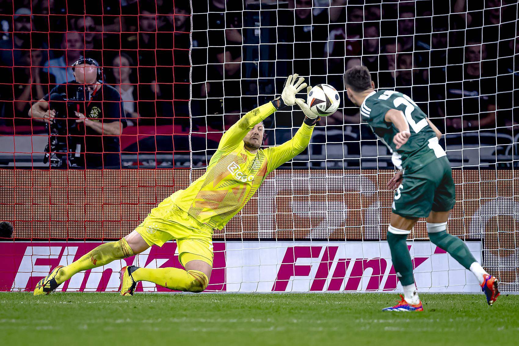 南特客场逆转阿贾克斯，惊险晋级