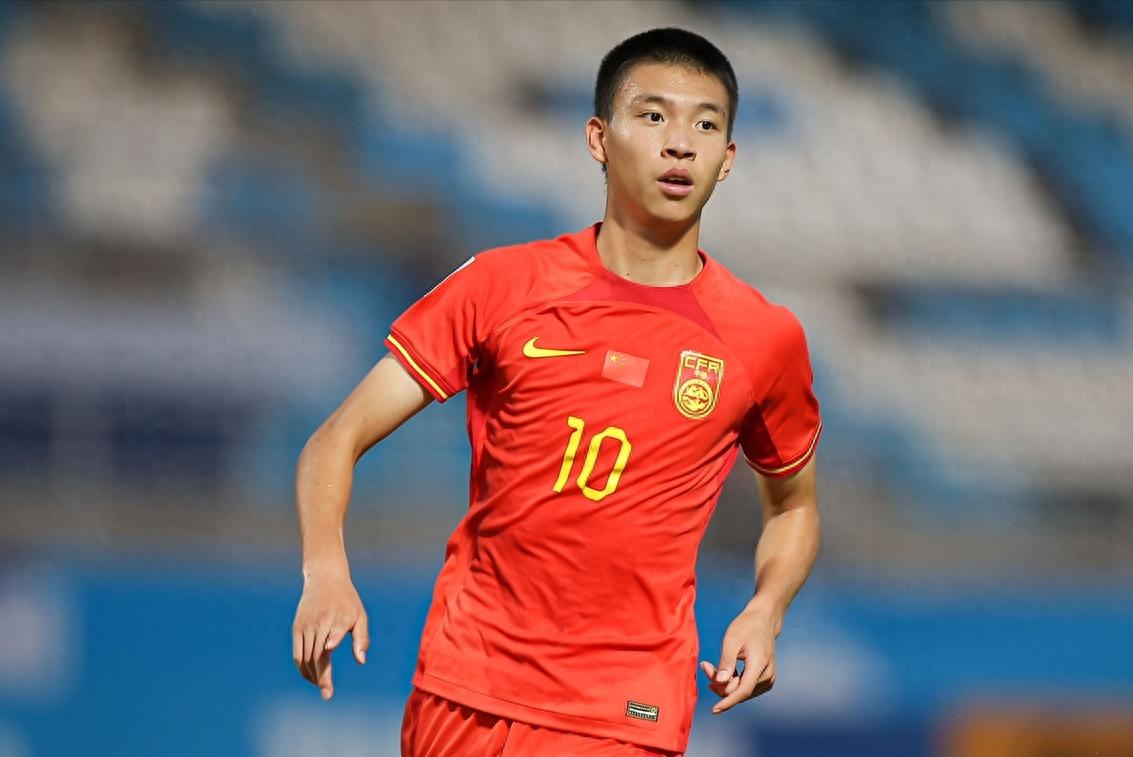 塞尔维亚青年队积极备战接下来比赛 塞尔维亚青年队积极备战接下来比赛