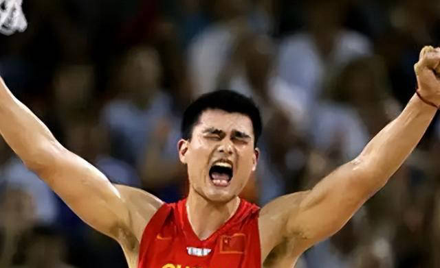 特立独行!加拿大后防线压迫,让对手束手无策 特立独行!加拿大后防线压迫,让对手束手无策