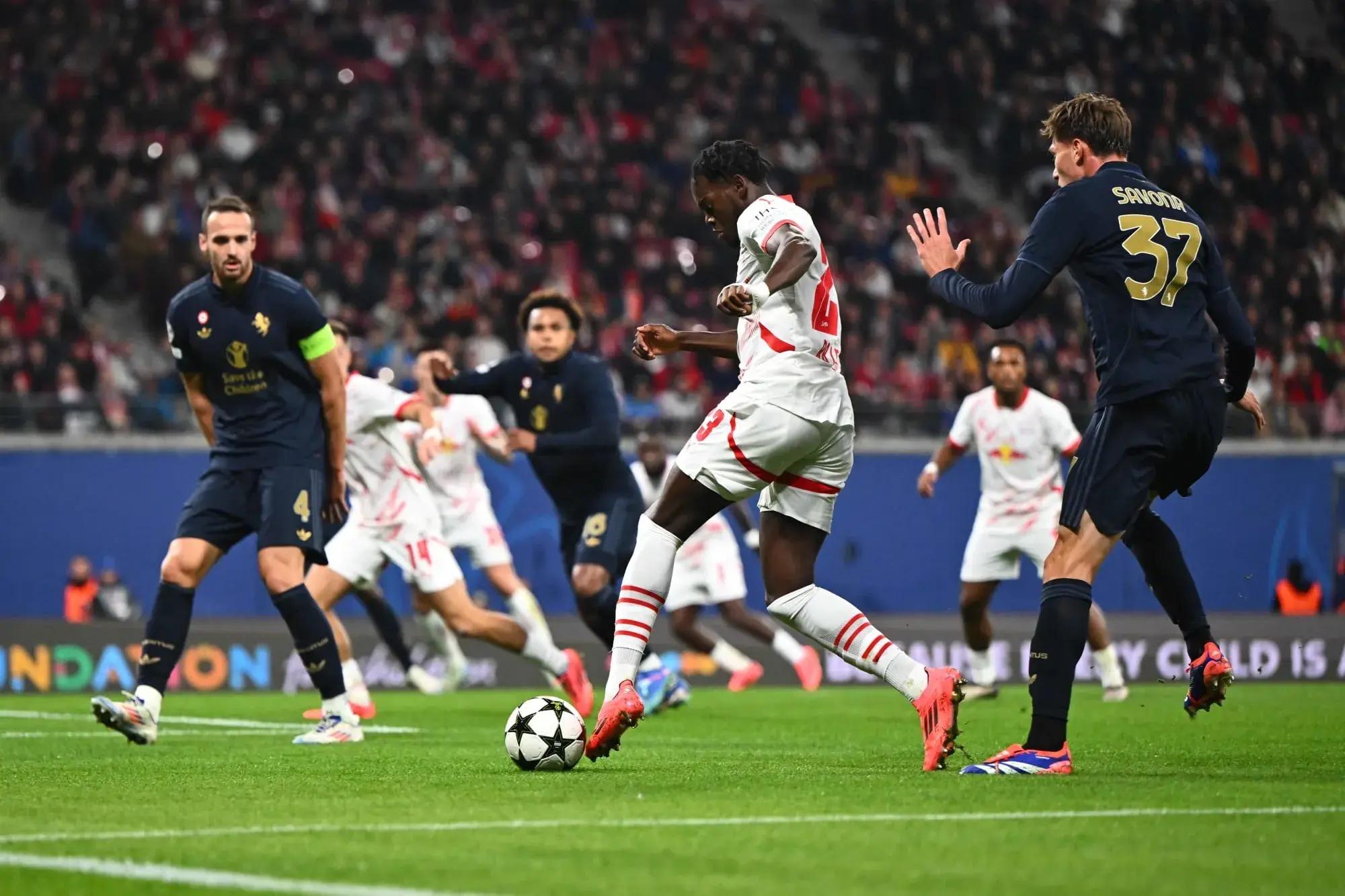 弗莱堡队遭遇失利,积分榜下滑 弗莱堡队遭遇失利,积分榜下滑