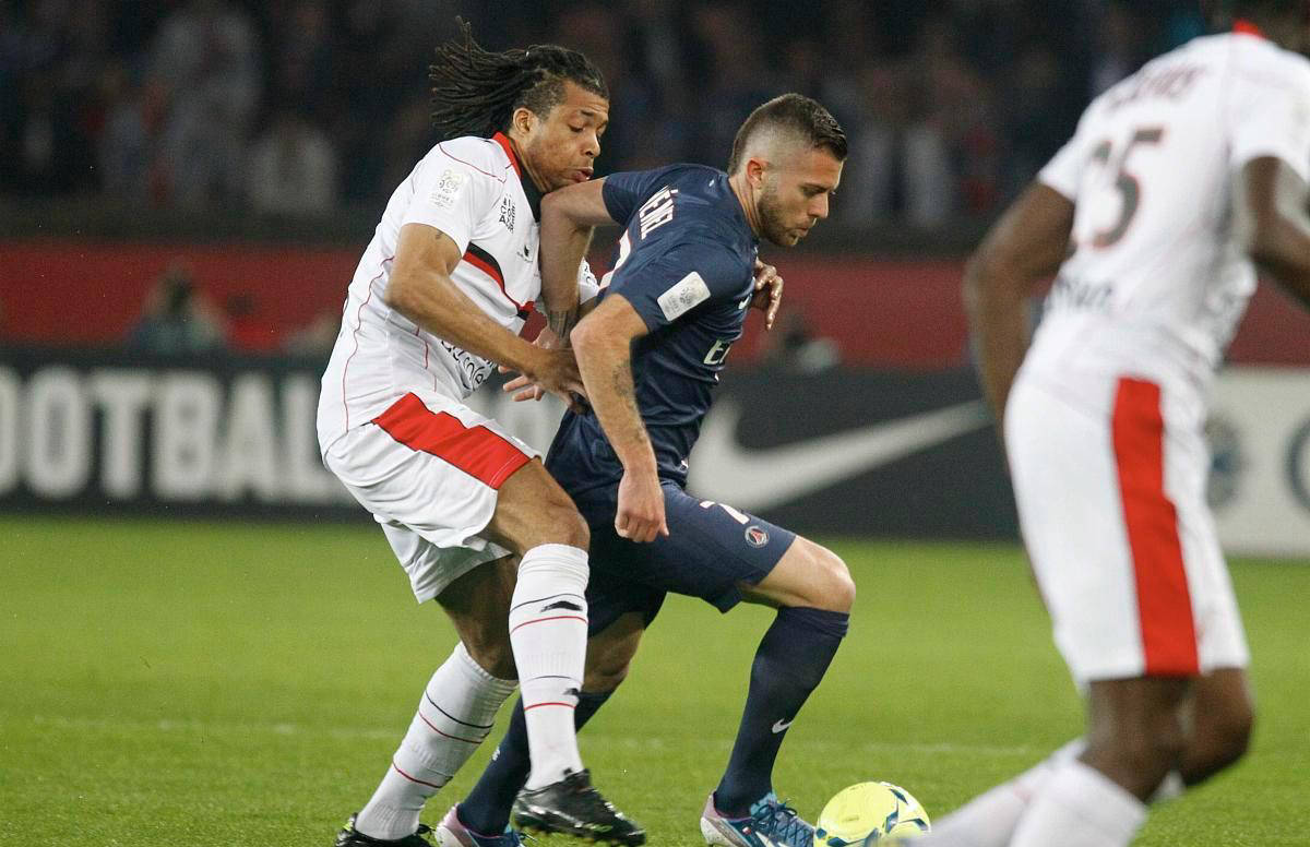 圣埃蒂安客场不敌,遭遇连败 圣埃蒂安客场不敌,遭遇连败