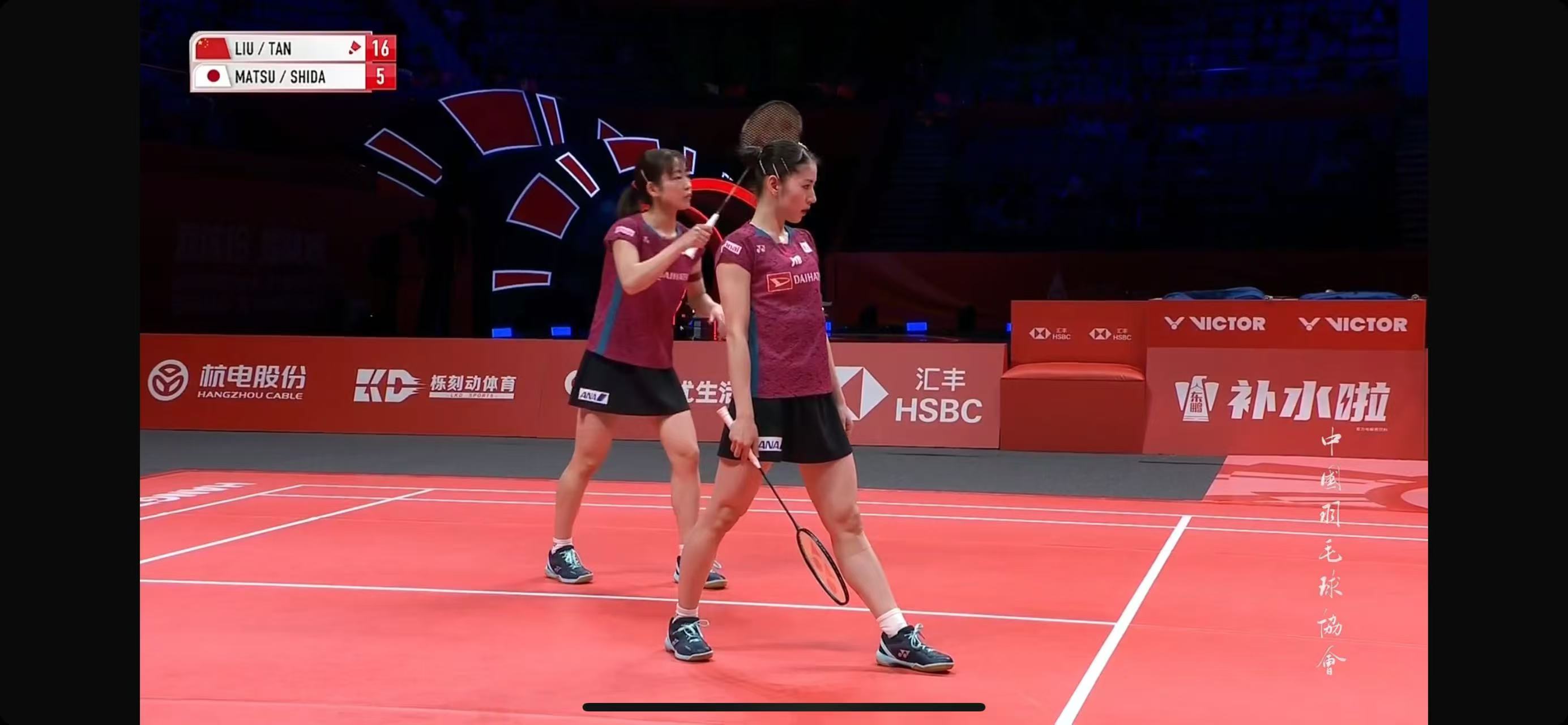 日本羽毛球选手创造历史,实现逆转夺冠 日本羽毛球选手创造历史,实现逆转夺冠