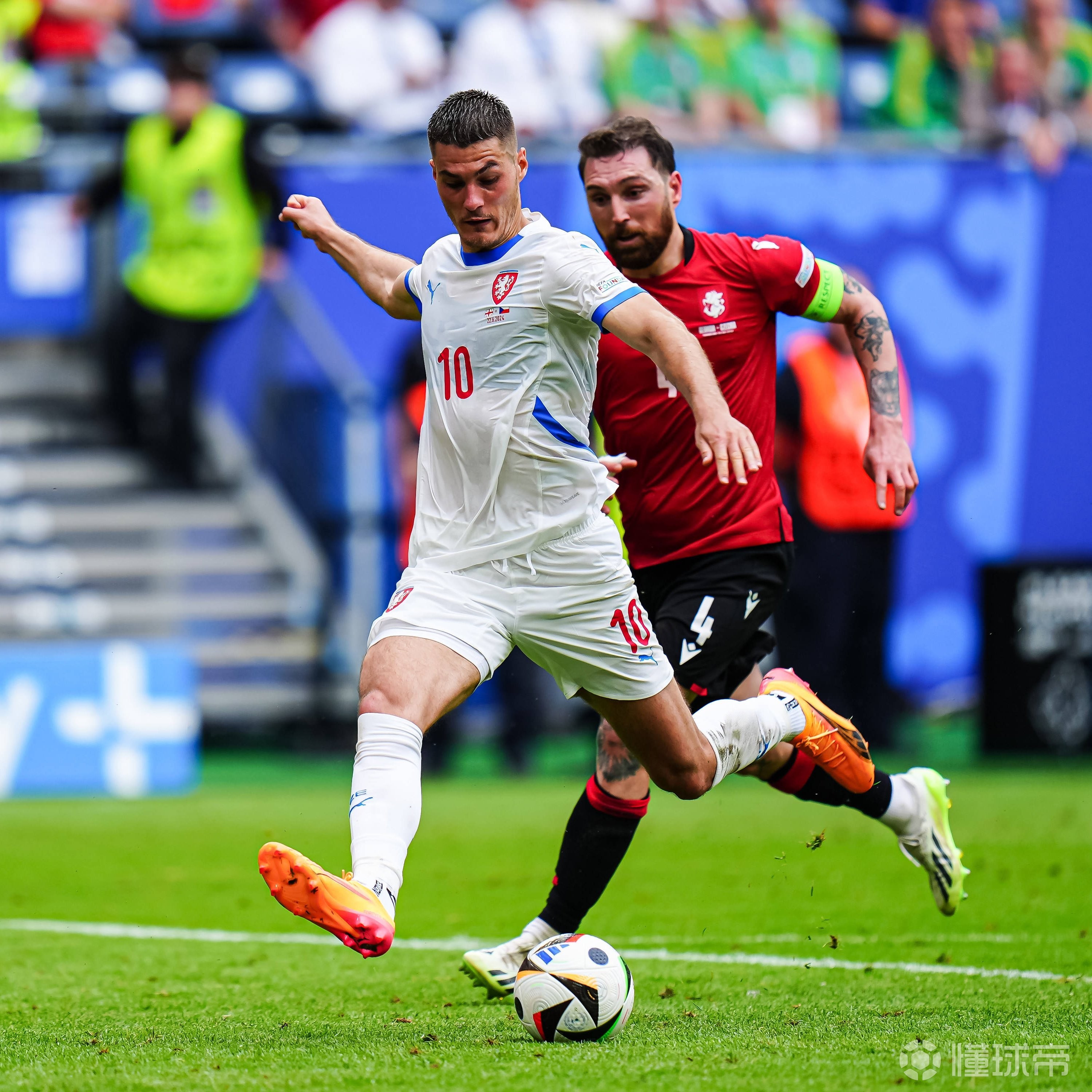 捷克队出色表现成功晋级小组赛 捷克队出色表现成功晋级小组赛