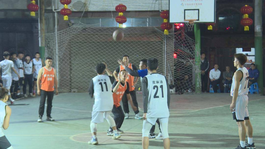 关于比赛暴力风卷云涌，球员斗志昂扬士气十足的信息