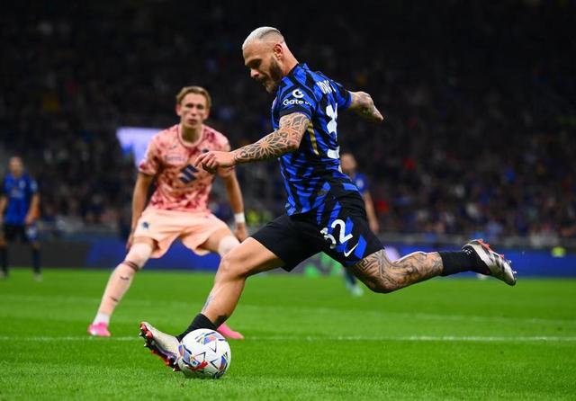 雄鹿轻松赢下比赛，领跑积分榜