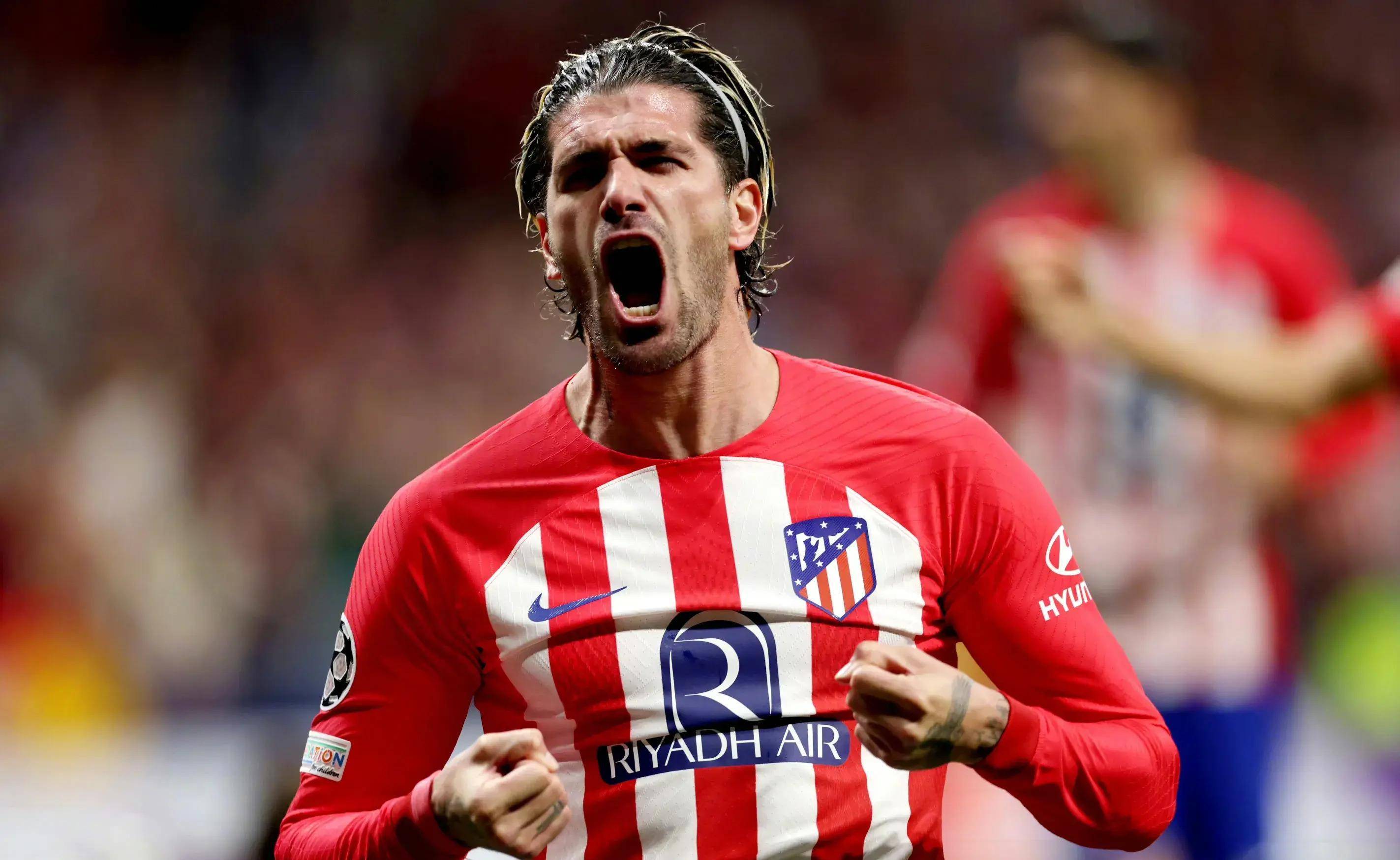 前锋神勇独中两元,助球队力克劲旅取得关键胜利 前锋神勇独中两元,助球队力克劲旅取得关键胜利