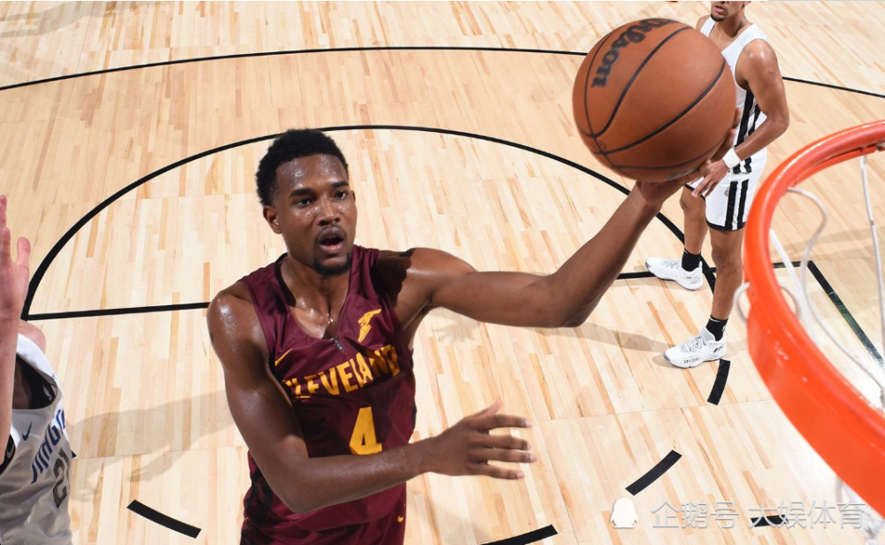 猛龙主场大胜黄蜂,继续领跑东部 猛龙主场大胜黄蜂,继续领跑东部